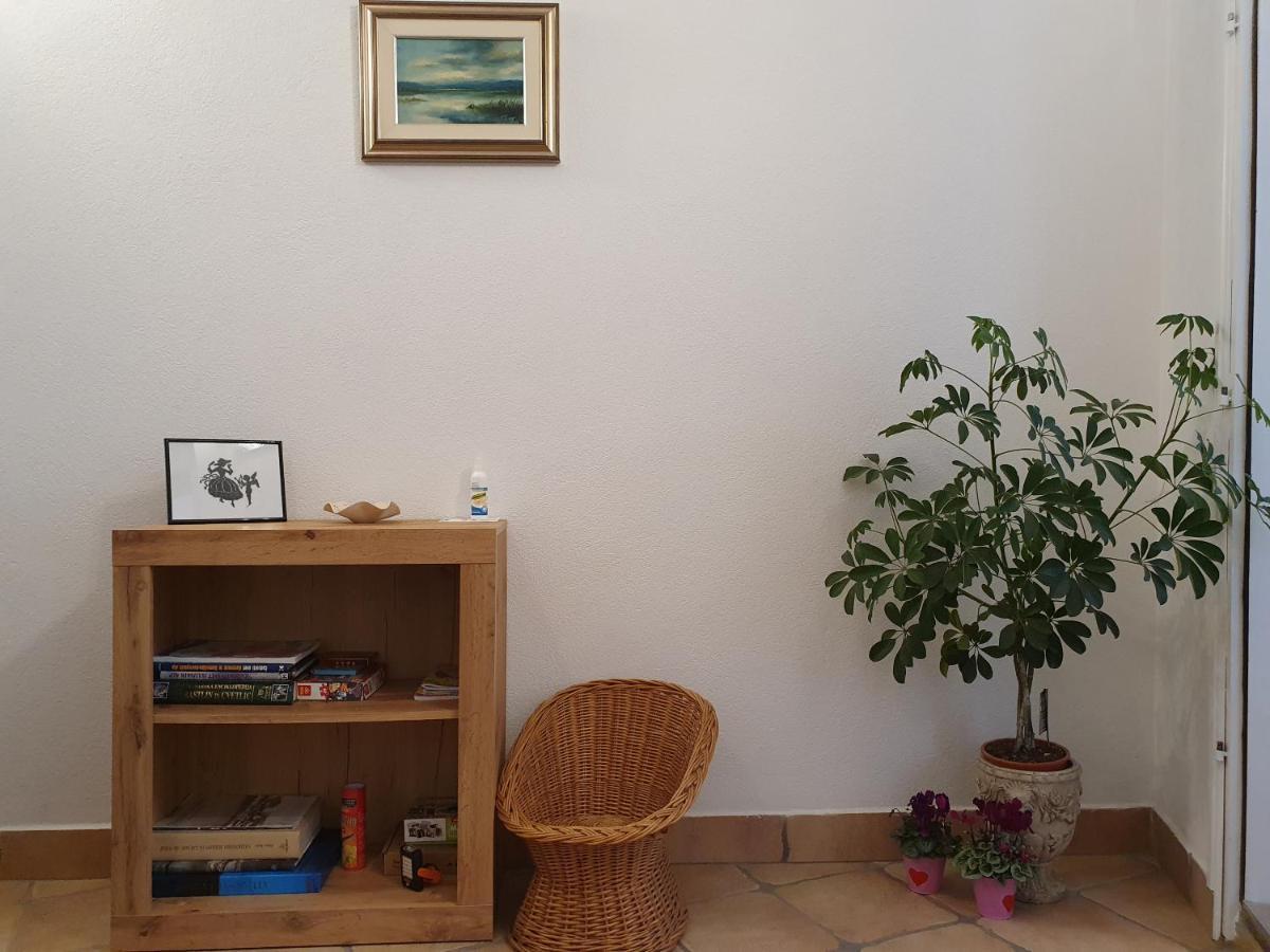 Apartma Cerknica Zewnętrze zdjęcie