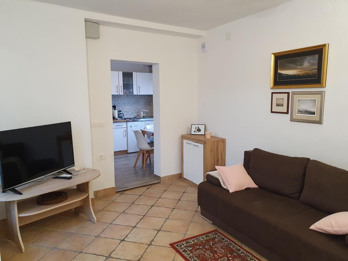 Apartma Cerknica Zewnętrze zdjęcie